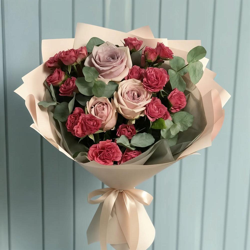 Букет цветов из: Гвоздики и Розы в Московском