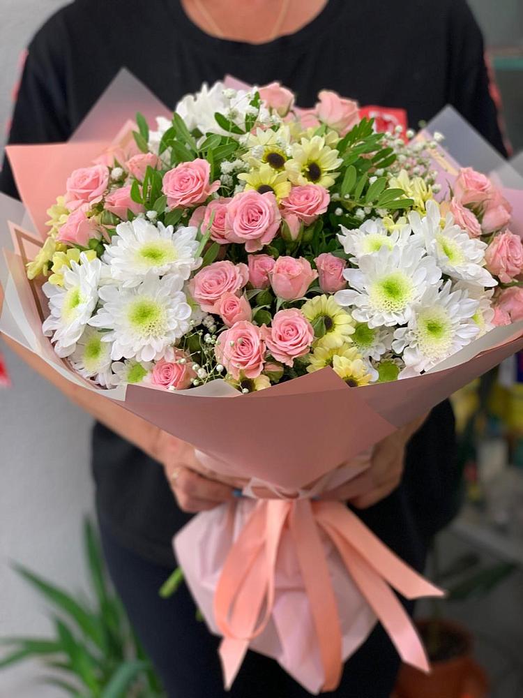 Букет цветов из: Розы и Хризантемы в Московском