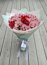 Букет цветов из:  Альстромерии #REPLACE_PRED# Московском