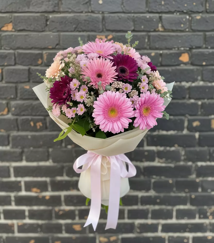 Букет цветов из: Герберы и Хризантемы в Московском