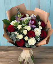 Букет цветов из:  Розы и Альстромерии в Московском