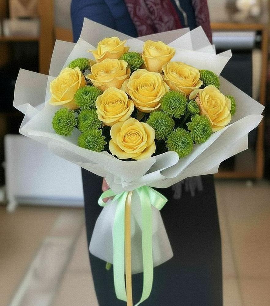 Букет цветов из: Хризантемы и Розы в Московском