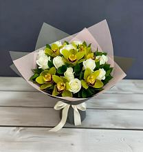 Букет цветов из:  Орхидеи и Розы в Московском