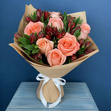 Букет цветов из:  Розы и Альстромерии в Московском