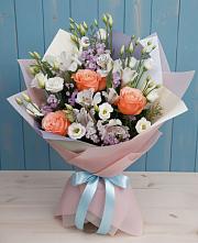 Букет цветов из:  Лизиантусы, Розы, Альстромерии и Гипсофила #REPLACE_PRED# Московском