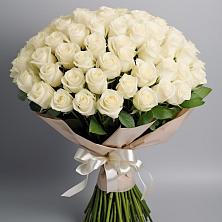 Букет 101 беля роза Белоснежка в Московском
