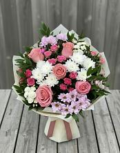 Букет цветов из:  Альстромерии, Гвоздики, Розы и Хризантемы в Московском