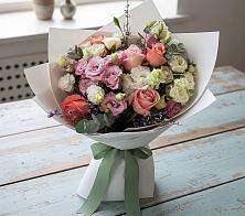 Букет цветов из:  Розы, Лизиантусы и Гвоздики #REPLACE_PRED# Московском